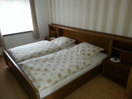 Schlafzimmer unten